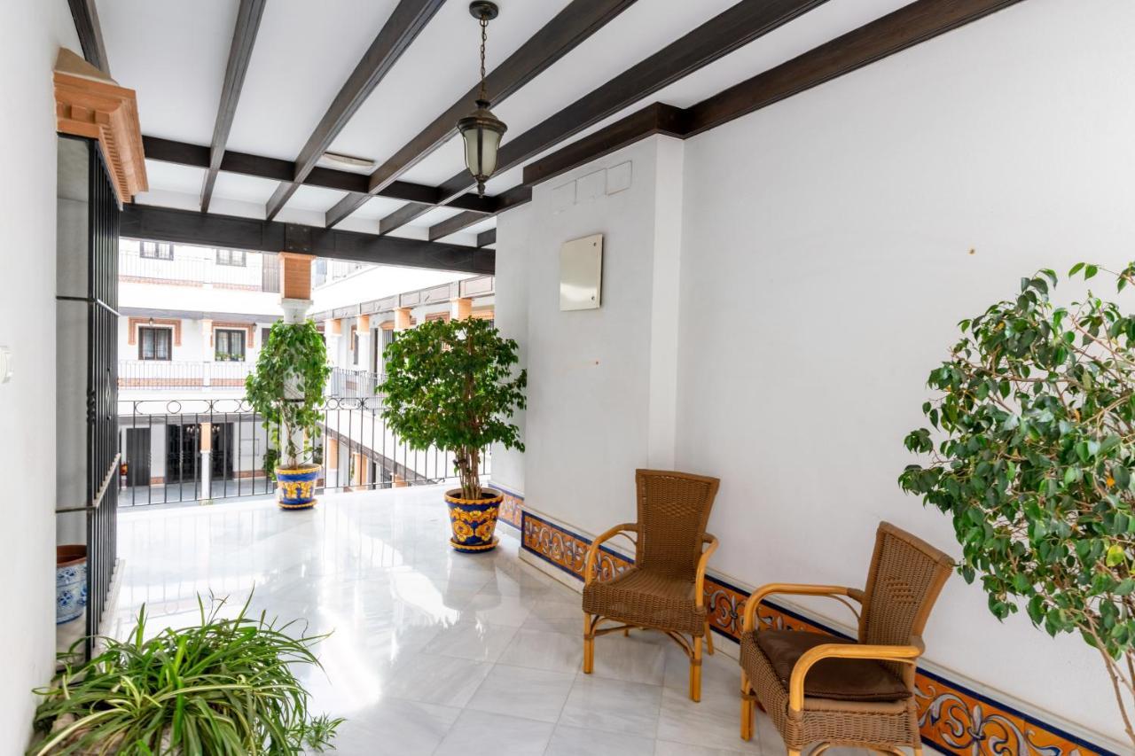 Center Of Seville! Luxury Apartment In Sevillian Manor House!, Seville